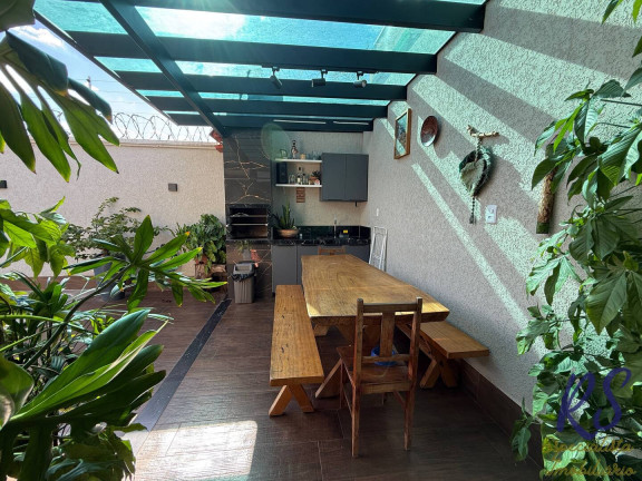 Imagem Casa com 3 Quartos à Venda, 140 m² em Jardim Fonte Nova I - Goiânia Imagem Casa com 3 Quartos à Venda, 140 m² em Jardim Fonte Nova I - Goiânia