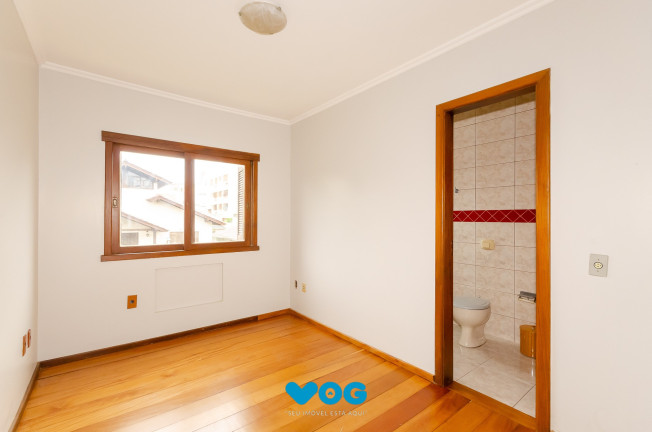 Imagem Imóvel com 3 Quartos à Venda, 195 m² em Jardim Itu - Porto Alegre Imagem Imóvel com 3 Quartos à Venda, 195 m² em Jardim Itu - Porto Alegre