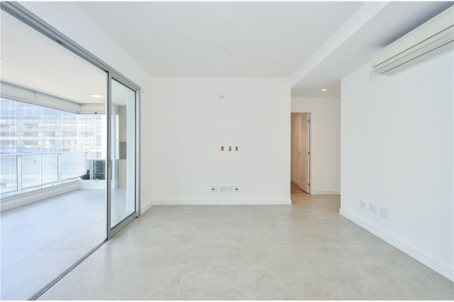 Imagem Imóvel com 2 Quartos à Venda,  em Cidade Monções - São Paulo