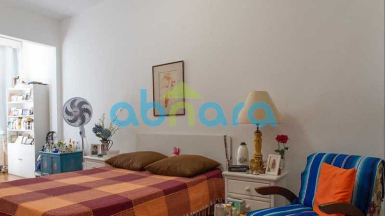 Imagem Apartamento com 3 Quartos à Venda, 110 m² em Leme - Rio De Janeiro Imagem Apartamento com 3 Quartos à Venda, 110 m² em Leme - Rio De Janeiro