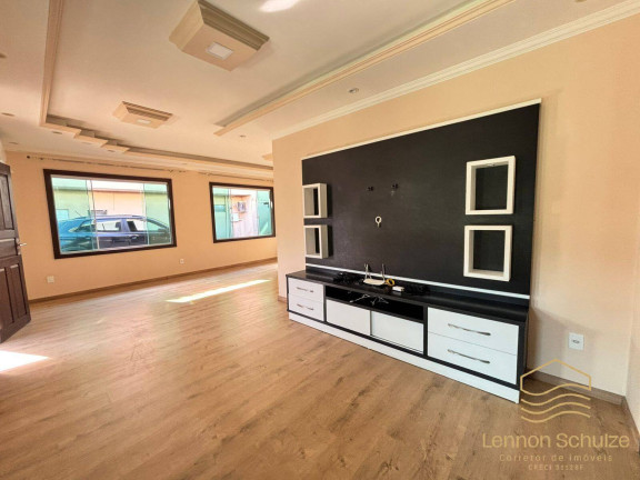 Imagem Casa com 9 Quartos à Venda, 520 m² em Centro - Balneário Barra Do Sul Imagem Casa com 9 Quartos à Venda, 520 m² em Centro - Balneário Barra Do Sul
