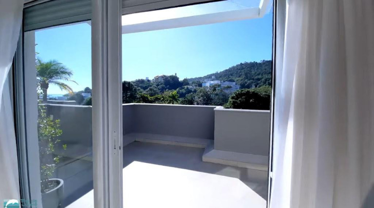 Imagem Cobertura com 3 Quartos à Venda, 275 m² em Jurerê - Florianópolis Imagem Cobertura com 3 Quartos à Venda, 275 m² em Jurerê - Florianópolis