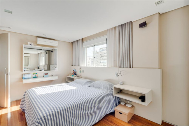 Imagem Imóvel com 3 Quartos à Venda, 271 m² em Moema - São Paulo