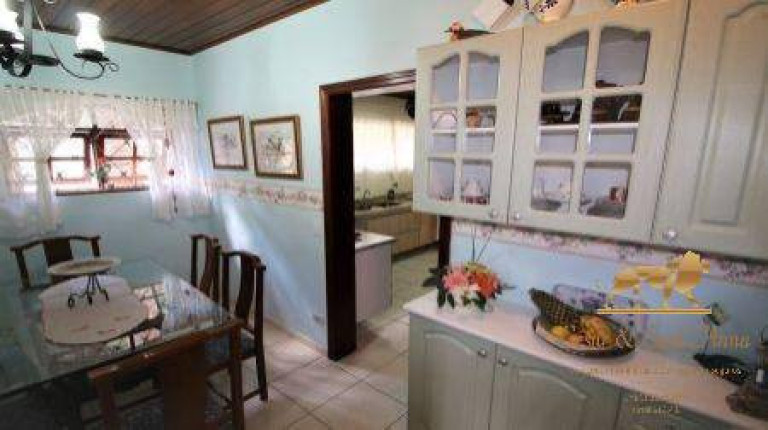 Imagem Casa com 5 Quartos para Temporada, 200 m² em Jaguaribe - Campos Do Jordão