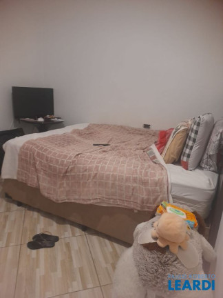 Imagem Casa com 3 Quartos à Venda, 239 m² em Jardim Teles De Menezes - Santo André Imagem Casa com 3 Quartos à Venda, 239 m² em Jardim Teles De Menezes - Santo André