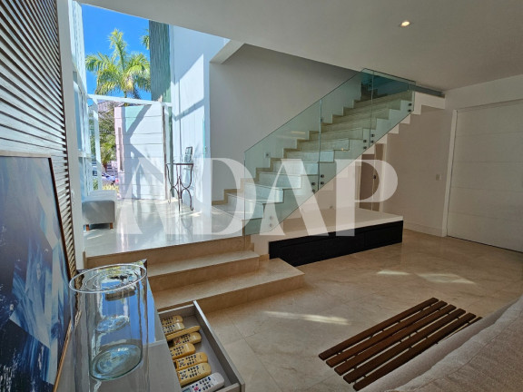 Imagem Casa com 5 Quartos à Venda, 550 m² em Barra Da Tijuca - Rio De Janeiro Imagem Casa com 5 Quartos à Venda, 550 m² em Barra Da Tijuca - Rio De Janeiro