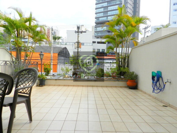 Sobrado com 4 Quartos à Venda, 274 m² em Vila Ipojuca - São Paulo