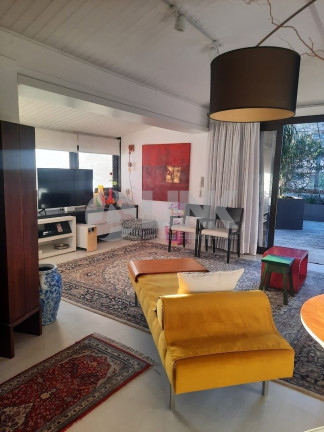 Imagem Imóvel com 2 Quartos à Venda, 185 m² em Mont Serrat - Porto Alegre Imagem Imóvel com 2 Quartos à Venda, 185 m² em Mont Serrat - Porto Alegre