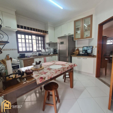 Imagem Casa com 4 Quartos à Venda, 207 m² em Belem - Taubaté