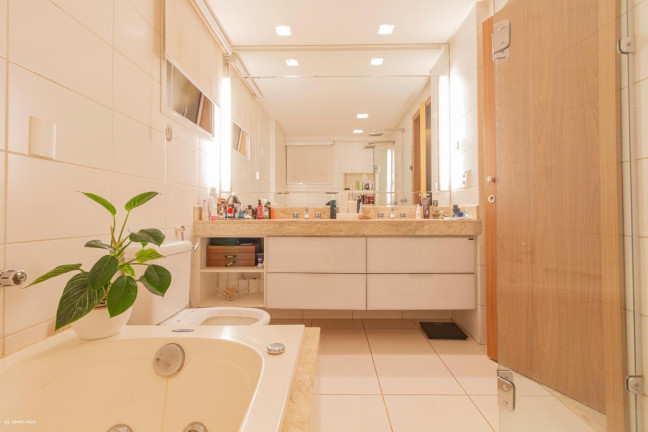 Imagem Apartamento com 3 Quartos à Venda, 170 m² em Setor Bueno - Goiânia Imagem Apartamento com 3 Quartos à Venda, 170 m² em Setor Bueno - Goiânia