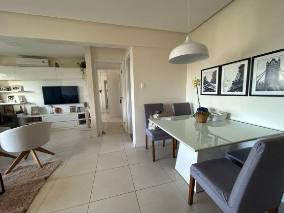 Imagem Apartamento com 2 Quartos à Venda, 65 m² em Patamares