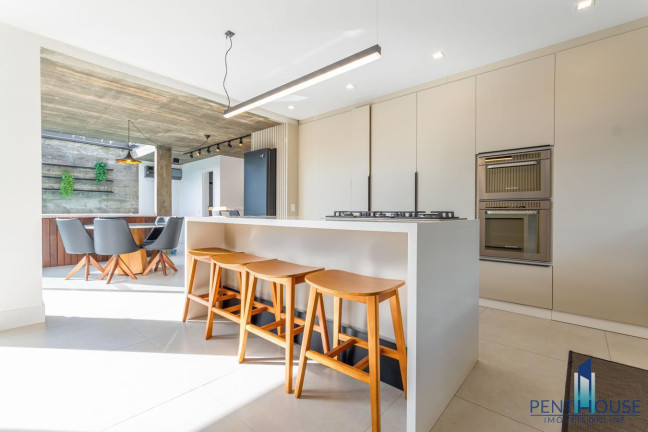 Imagem Casa com 3 Quartos à Venda, 431 m² em Santa Regina - Camboriú