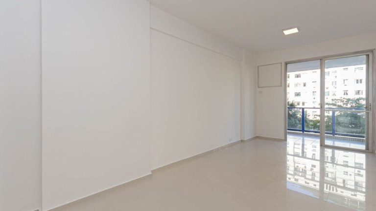 Imagem Imóvel com 1 Quarto à Venda, 53 m² em Humaitá - Rio De Janeiro