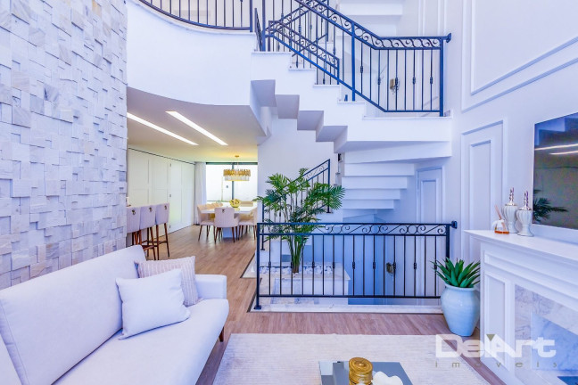 Imagem Casa com 2 Quartos à Venda, 233 m² em Santa Cândida - Curitiba