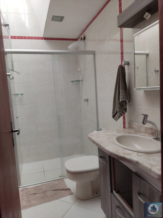 Imagem Sobrado com 2 Quartos à Venda, 144 m² em Centro - Pelotas