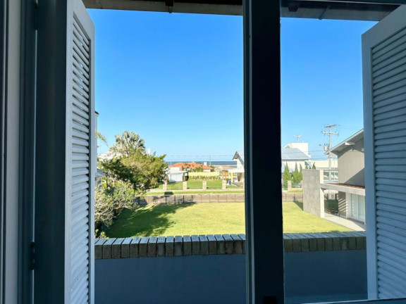 Imagem Sobrado com 5 Quartos à Venda, 290 m² em Atlântida - Xangri-la