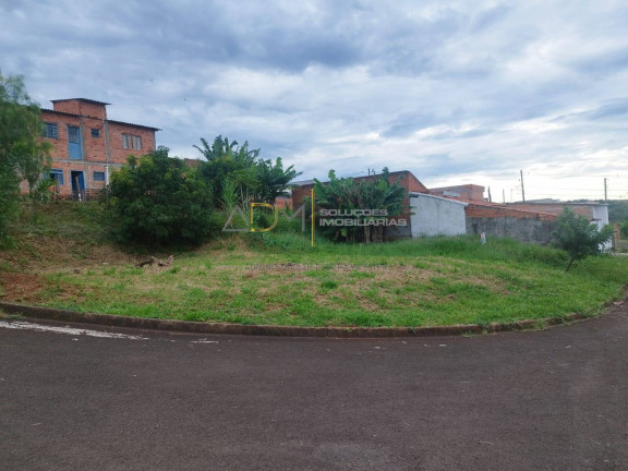 Terreno à Venda, 233 m² em Jardim Ypê - Botucatu