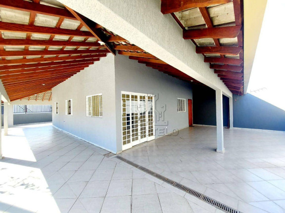 Casa com 3 Quartos à Venda, 175 m² em Conjunto Habitacional Alexandre Urbanas - Londrina
