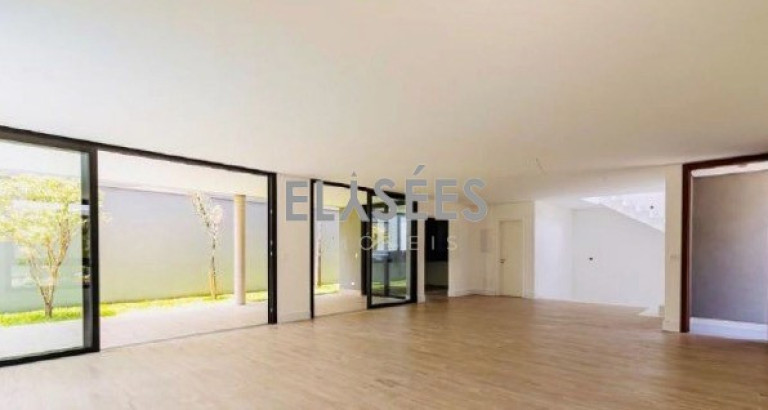 Imagem Casa com 3 Quartos à Venda, 272 m² em Moema - São Paulo Imagem Casa com 3 Quartos à Venda, 272 m² em Moema - São Paulo