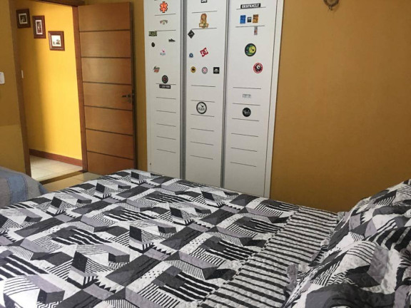 Imagem Sobrado com 4 Quartos à Venda, 414 m² em Prainha - Caraguatatuba Imagem Sobrado com 4 Quartos à Venda, 414 m² em Prainha - Caraguatatuba