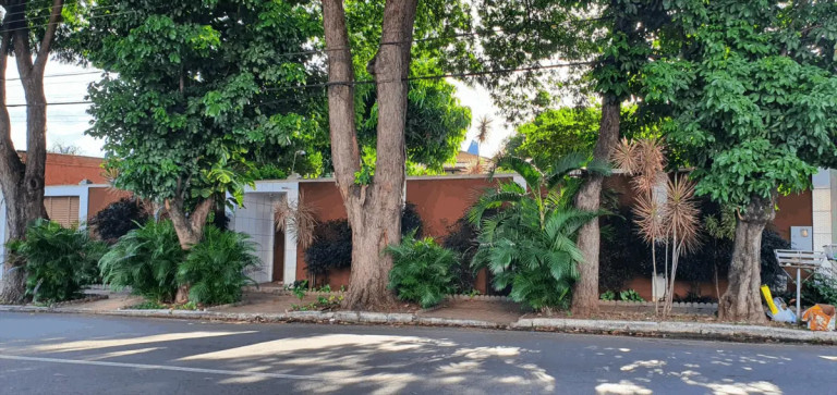 Casa com 2 Quartos à Venda, 288 m² em Setor Leste Universitário - Goiânia