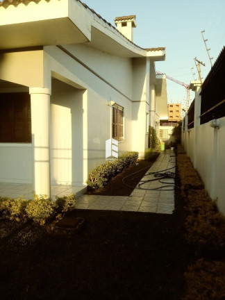 Imagem Casa com 3 Quartos à Venda, 200 m² em Camobi - Santa Maria