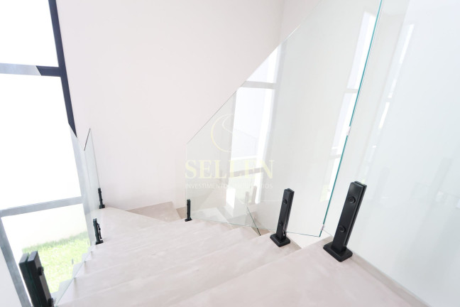 Imagem Casa com 3 Quartos à Venda, 252 m² em Santa Regina - Camboriú