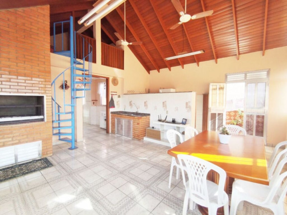 Imagem Imóvel com 4 Quartos à Venda, em Glória - Porto Alegre Imagem Imóvel com 4 Quartos à Venda, em Glória - Porto Alegre