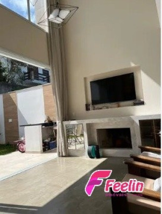 Imagem Casa com 4 Quartos à Venda, 163 m² em Campeche - Florianópolis Imagem Casa com 4 Quartos à Venda, 163 m² em Campeche - Florianópolis