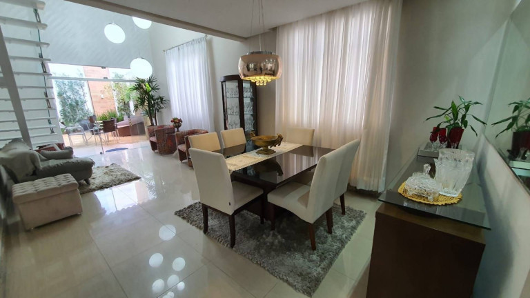 Imagem Casa com 5 Quartos à Venda, 225 m² em Atalaia - Aracaju Imagem Casa com 5 Quartos à Venda, 225 m² em Atalaia - Aracaju