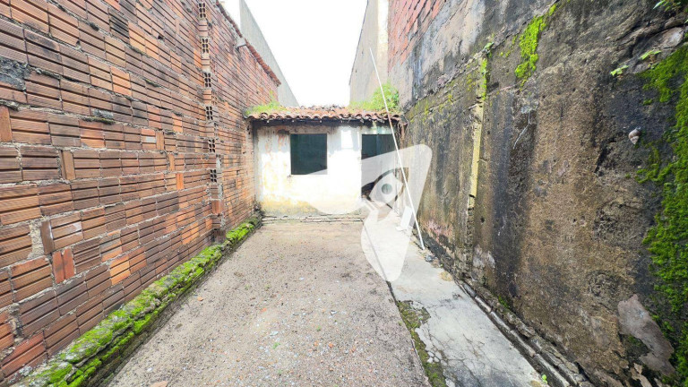Imagem Casa com 5 Quartos à Venda, 211 m² em Centro - Fortaleza Imagem Casa com 5 Quartos à Venda, 211 m² em Centro - Fortaleza