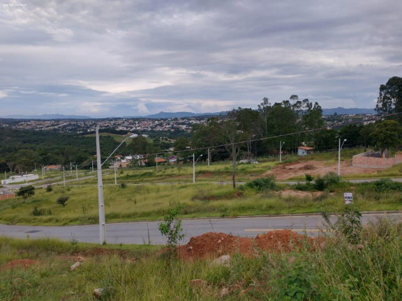 Imagem Casa com 2 Quartos à Venda, 100 m² em Bandeirantes - Mateus Leme
