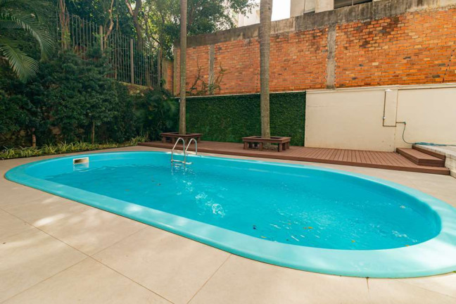 Imagem Imóvel com 3 Quartos à Venda, em Petrópolis - Porto Alegre Imagem Imóvel com 3 Quartos à Venda, em Petrópolis - Porto Alegre