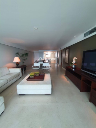 Imagem Imóvel com 2 Quartos à Venda, 200 m² em Centro - Balneário Camboriú