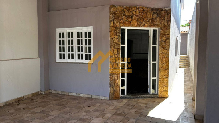 Casa com 3 Quartos à Venda,  em Jardim Monte Santo - Itapetininga
