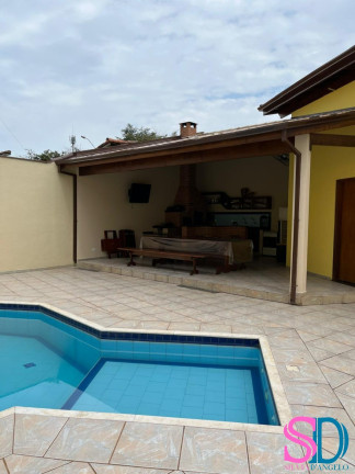 Imagem Sobrado com 6 Quartos à Venda, 375 m² em Centro - Ubatuba