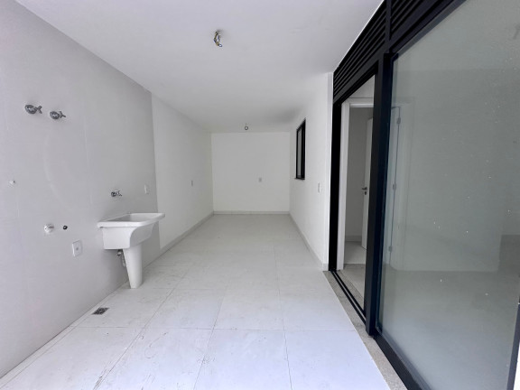 Imagem Casa com 6 Quartos à Venda, 490 m² em Barra Da Tijuca - Rio De Janeiro Imagem Casa com 6 Quartos à Venda, 490 m² em Barra Da Tijuca - Rio De Janeiro