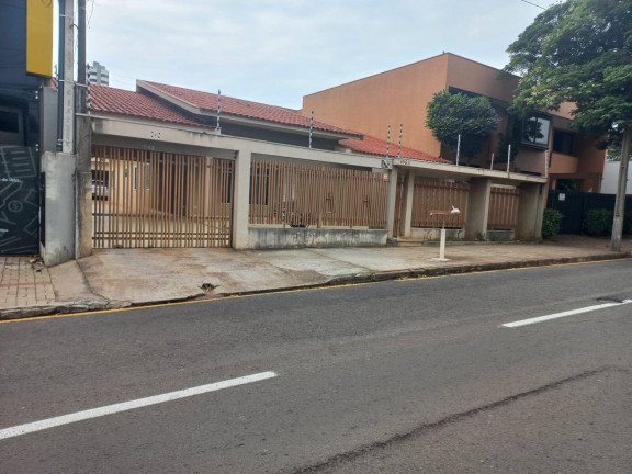 Imagem Casa com 3 Quartos à Venda, 480 m² em Centro - Arapongas Imagem Casa com 3 Quartos à Venda, 480 m² em Centro - Arapongas