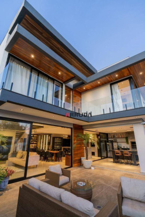 Imagem Sobrado com 3 Quartos à Venda, 450 m² em Canadá - Cascavel