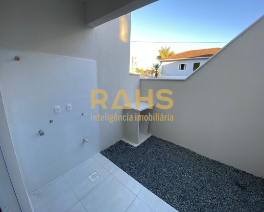 Imagem Casa com 2 Quartos à Venda, 68 m² em Aventureiro - Joinville
