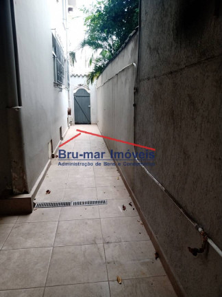 Imagem Sobrado com 3 Quartos à Venda, 176 m² em Boqueirão - Santos