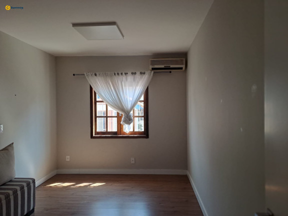 Imagem Casa com 5 Quartos à Venda, 512 m² em Agronômica - Florianópolis
