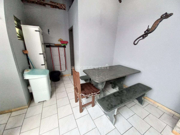 Imagem Sobrado com 3 Quartos para Temporada, em Bombas - Bombinhas Imagem Sobrado com 3 Quartos para Temporada, em Bombas - Bombinhas