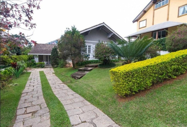 Imagem Casa com 3 Quartos à Venda, 530 m² em Várzea - Teresópolis