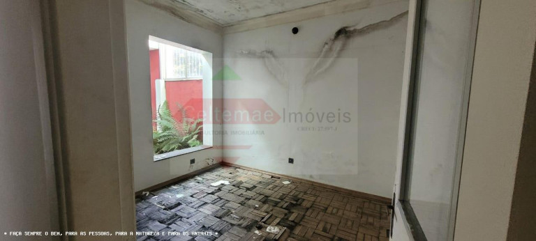 Imagem Casa com 6 Quartos à Venda, 205 m² em Centro - Taubaté Imagem Casa com 6 Quartos à Venda, 205 m² em Centro - Taubaté