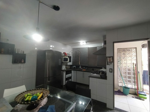 Imagem Casa com 5 Quartos à Venda, 180 m² em Riacho Fundo I - Brasília