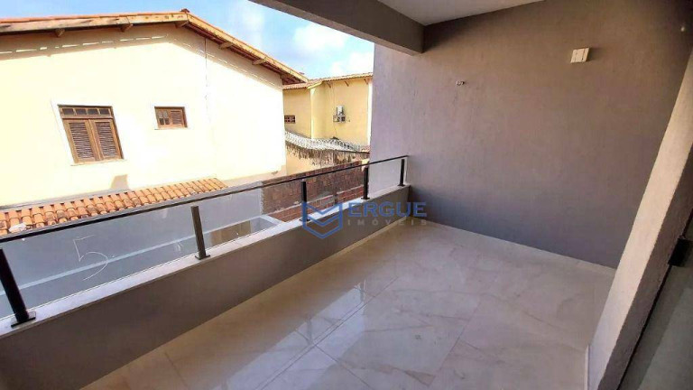 Imagem Casa com 4 Quartos à Venda, 180 m² em Edson Queiroz - Fortaleza Imagem Casa com 4 Quartos à Venda, 180 m² em Edson Queiroz - Fortaleza