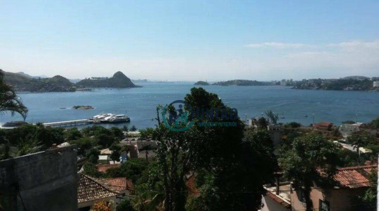 Imagem Terreno à Venda, 890 m² em Charitas - Niterói Imagem Terreno à Venda, 890 m² em Charitas - Niterói
