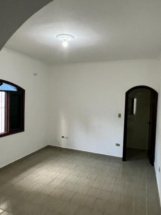 Casa com 3 Quartos para Alugar, 142 m² em Aviação - Praia Grande