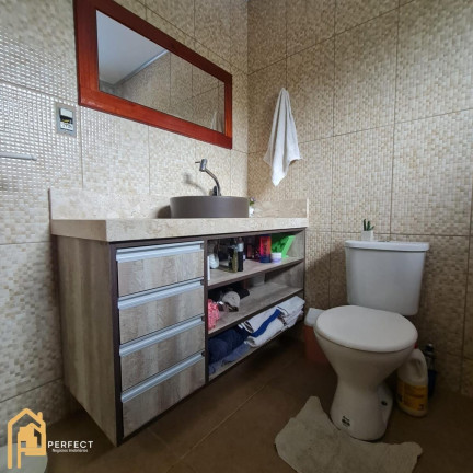 Imagem Casa com 4 Quartos à Venda, 200 m² em Jardim Maria Augusta - Taubaté Imagem Casa com 4 Quartos à Venda, 200 m² em Jardim Maria Augusta - Taubaté